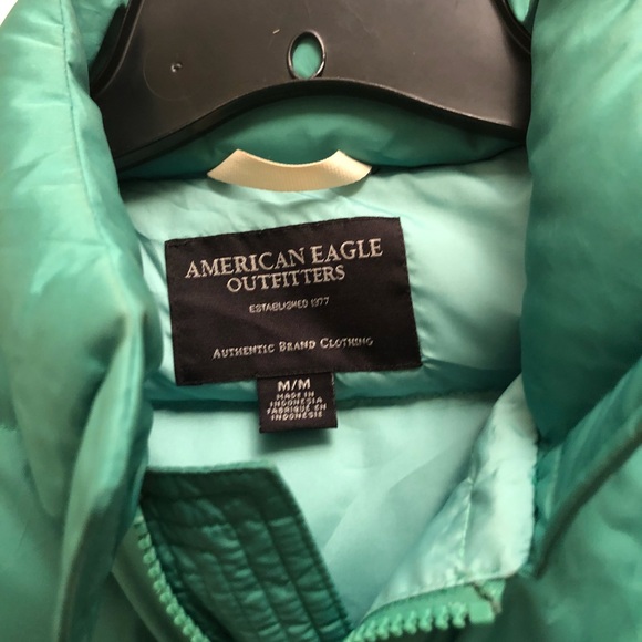 American Eagle Puffer Vest - Picture 2 of 2